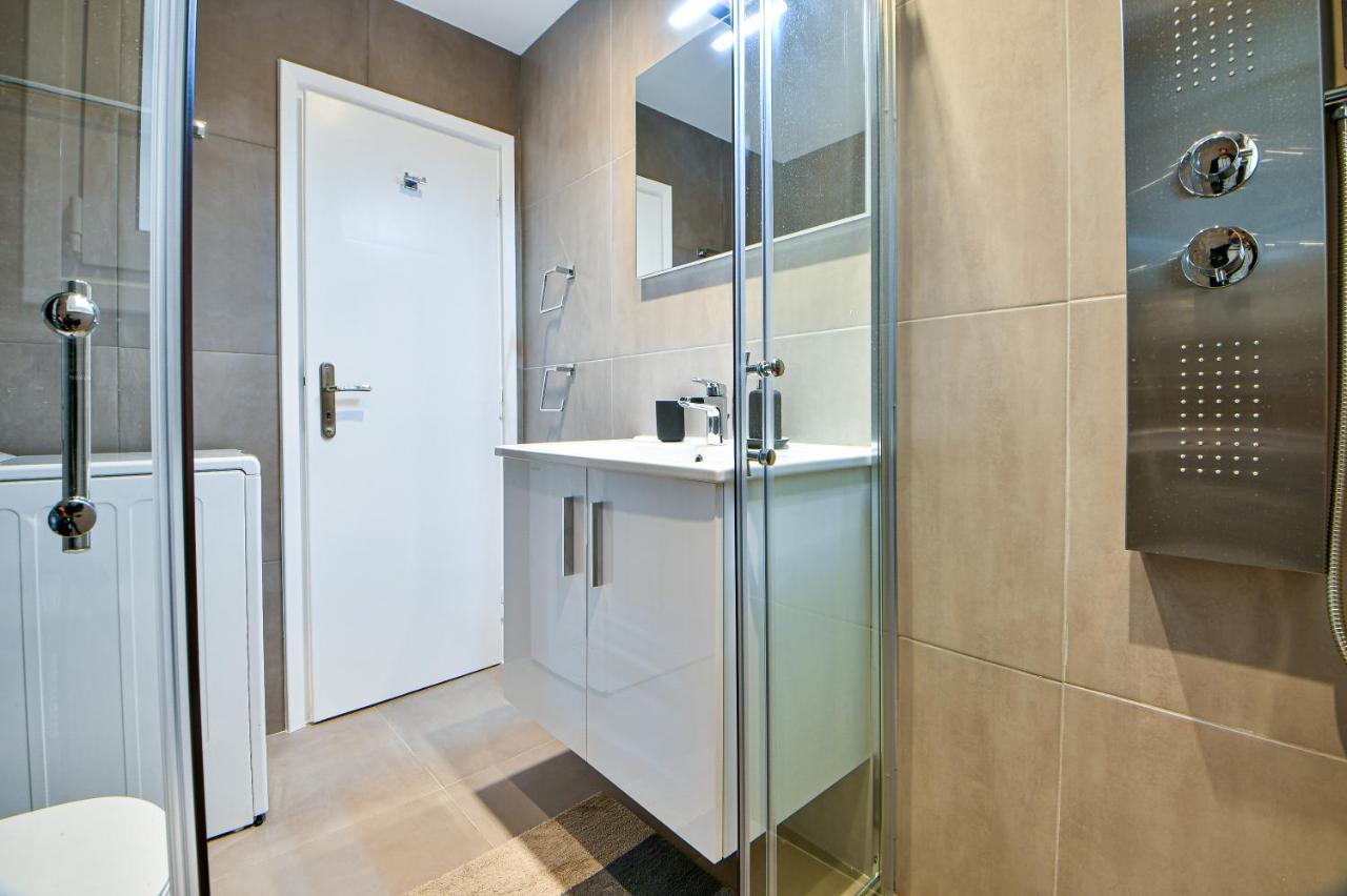 Boutique77 Luxury Apartment Atene Esterno foto